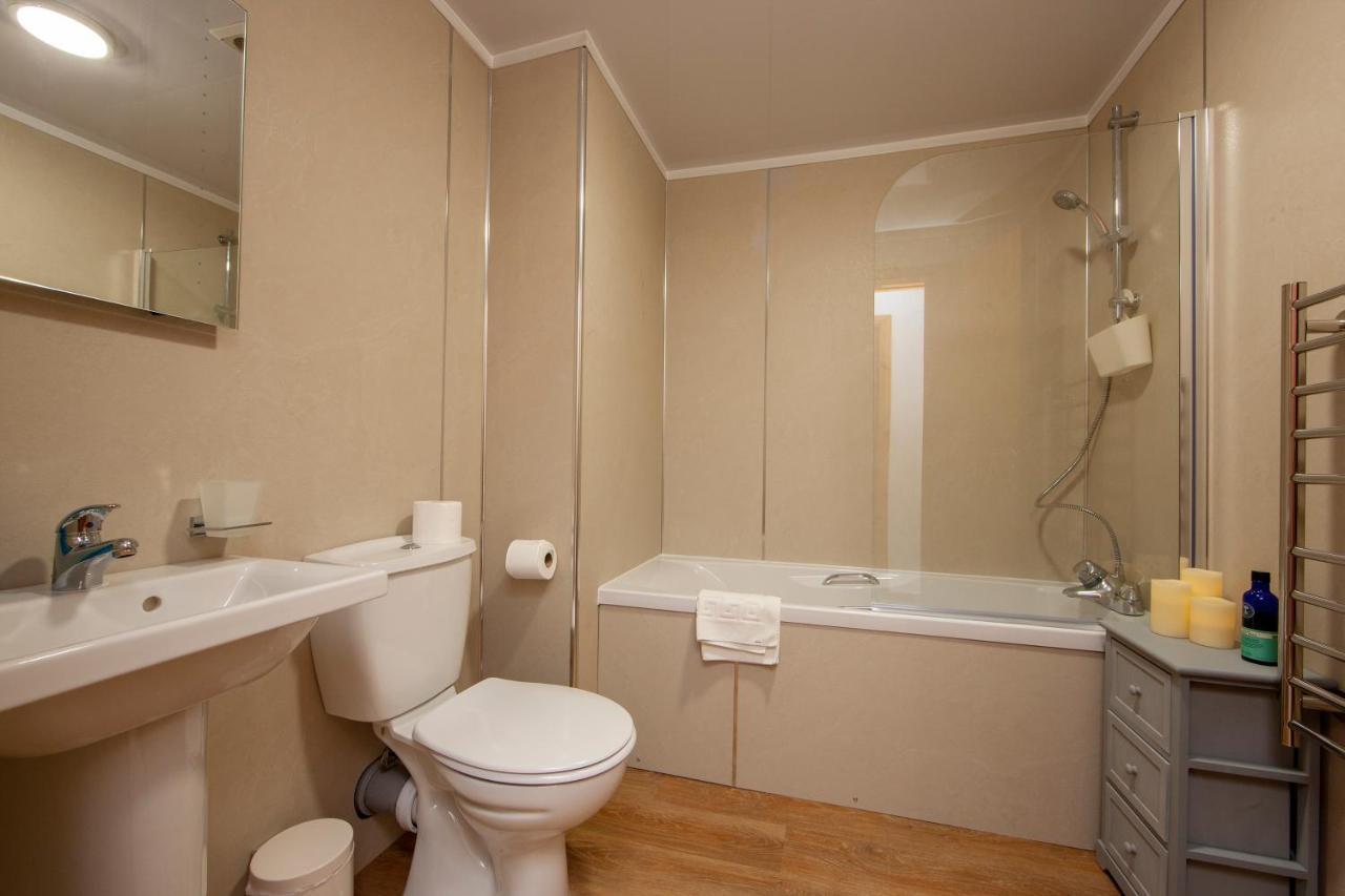 Esplanade Court Holiday Apartments 오반 외부 사진