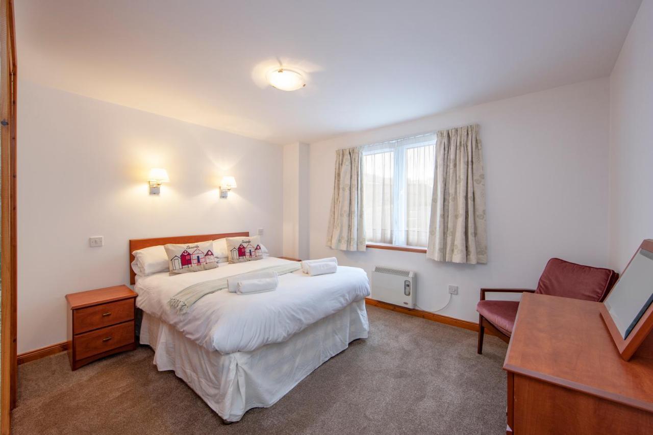 Esplanade Court Holiday Apartments 오반 외부 사진