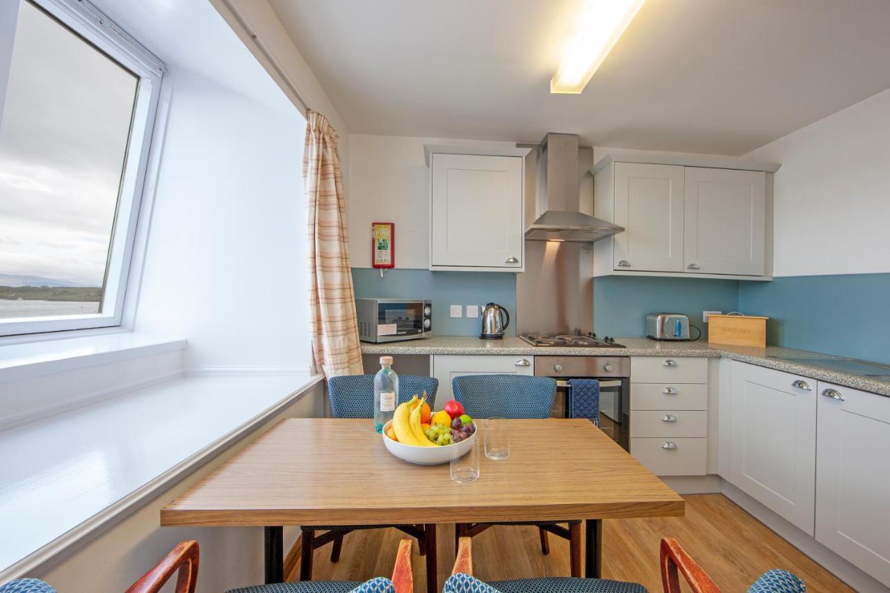 Esplanade Court Holiday Apartments 오반 외부 사진