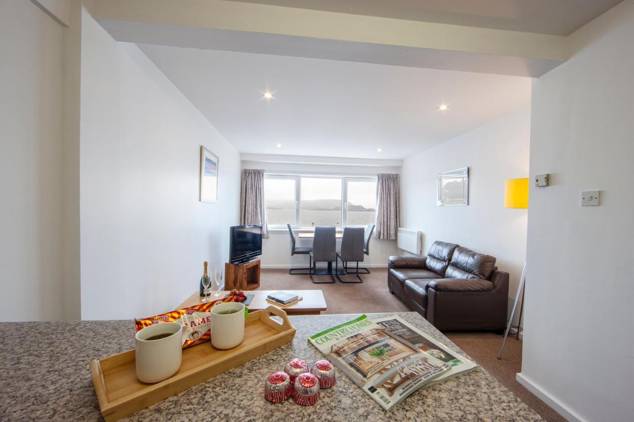 Esplanade Court Holiday Apartments 오반 외부 사진