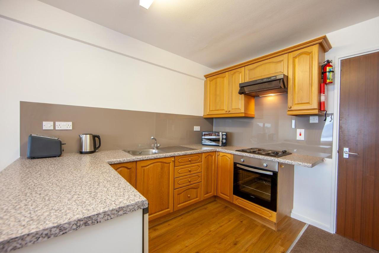 Esplanade Court Holiday Apartments 오반 외부 사진