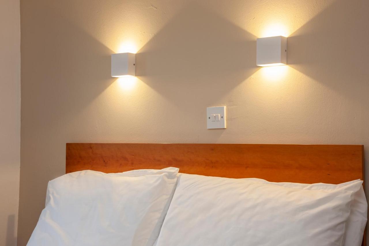 Esplanade Court Holiday Apartments 오반 외부 사진