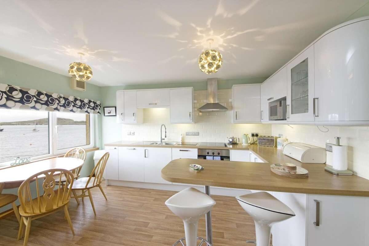 Esplanade Court Holiday Apartments 오반 외부 사진